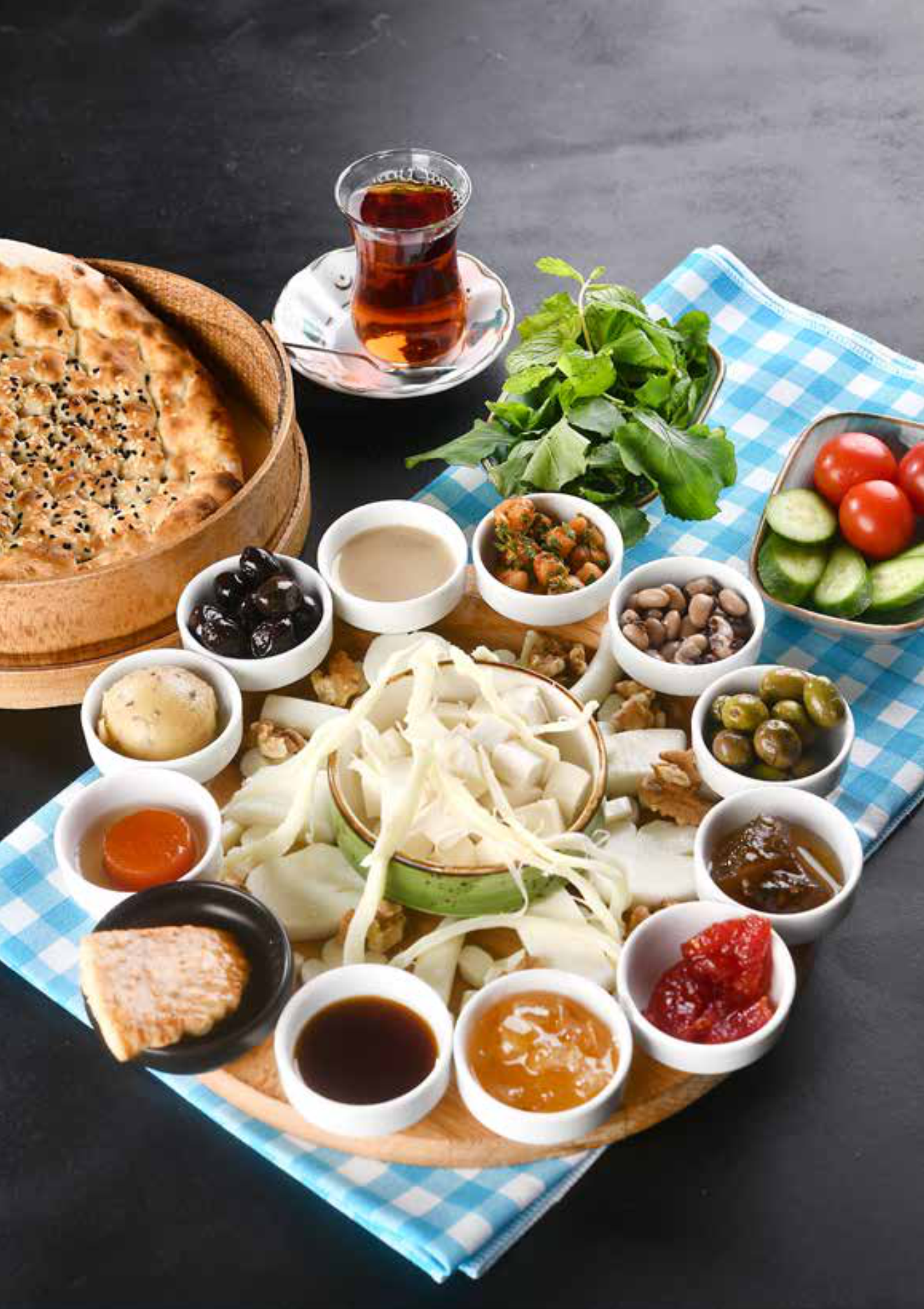 Kahvaltı Tabağı(Tradıtıonal Turkısh Breakfast Plate)
